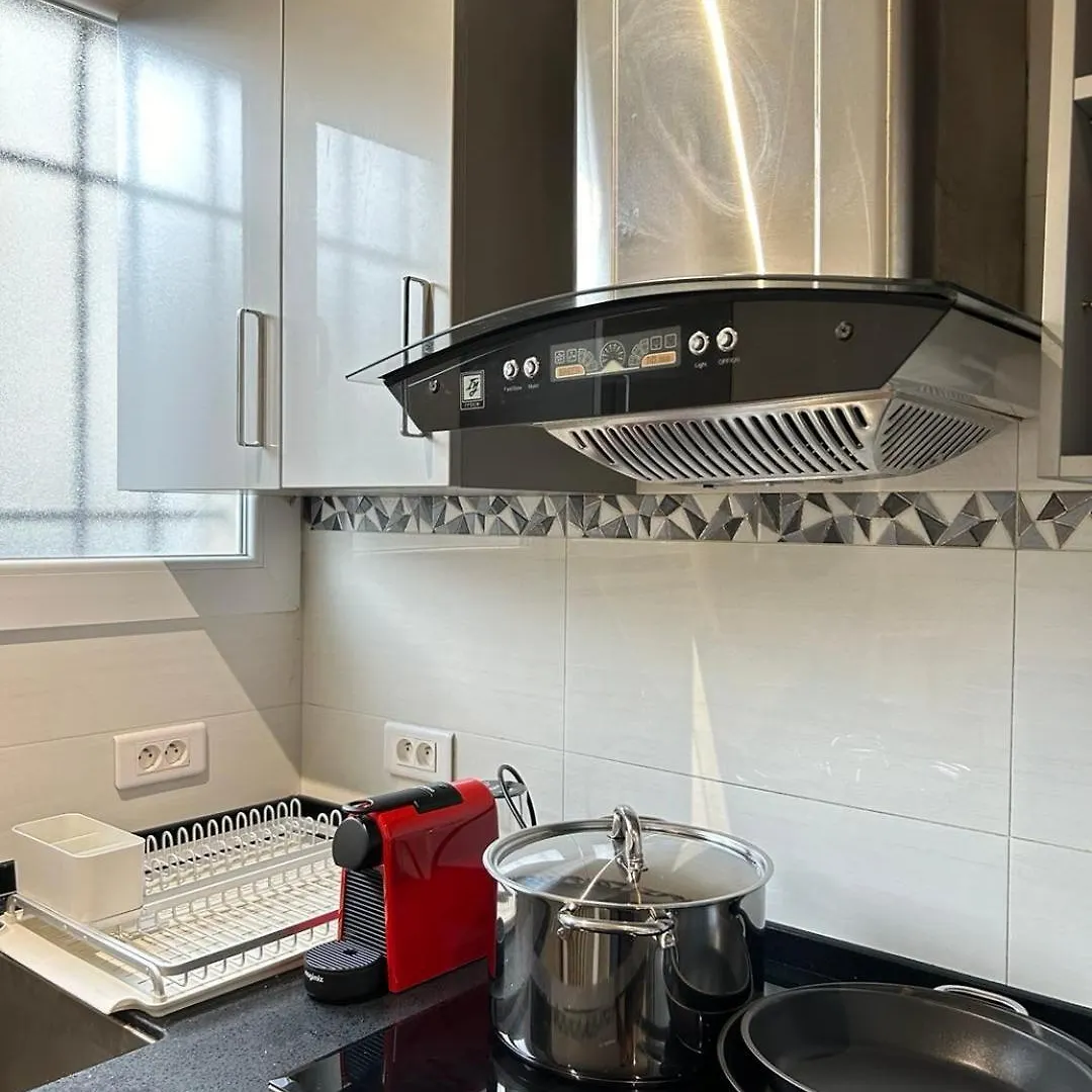 Superb Modern Near Gare De Lyon Bercy F4 Paris