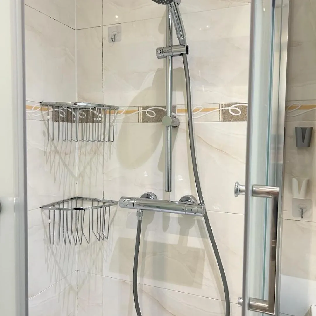 Superb Modern Near Gare De Lyon Bercy F4